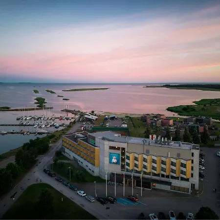 Georg Ots 쿠레사아레