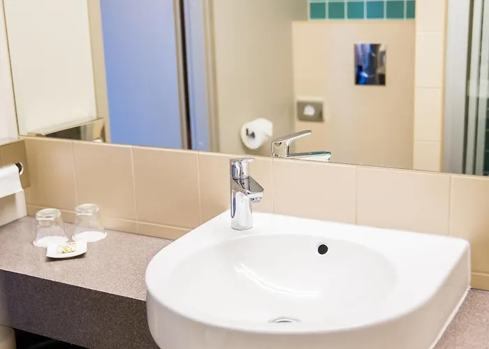 Georg Ots Kuressaare